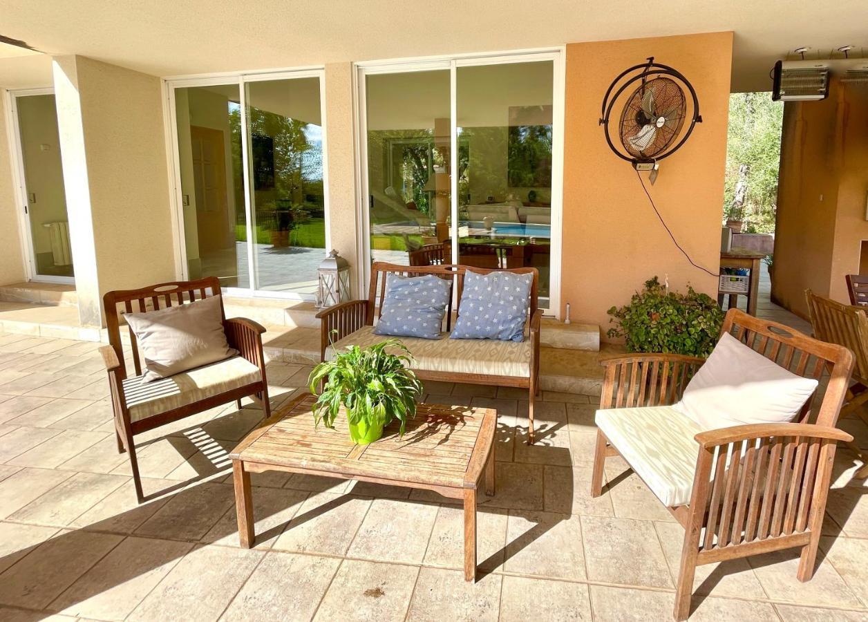 בוניולה Confortable Chalet Con Piscina מראה חיצוני תמונה