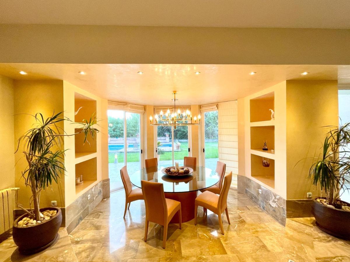 בוניולה Confortable Chalet Con Piscina מראה חיצוני תמונה