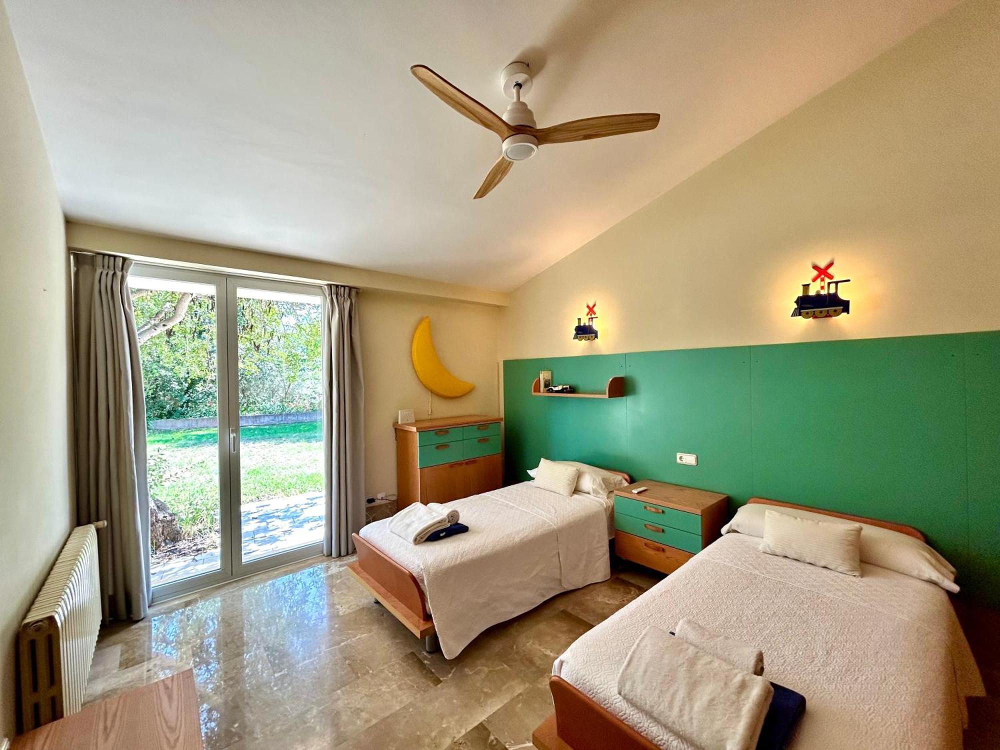 בוניולה Confortable Chalet Con Piscina מראה חיצוני תמונה
